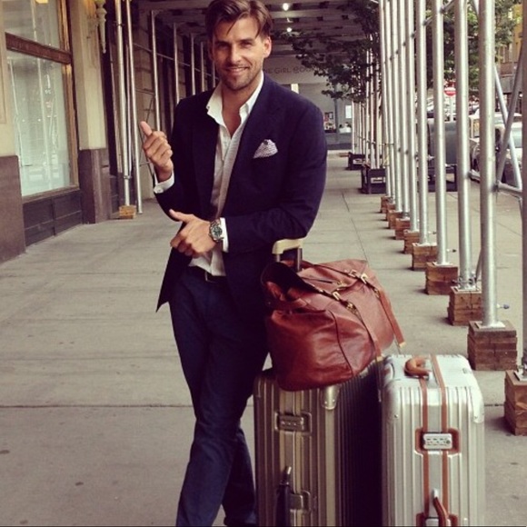 HICKEY FREEMAN SUIT TWO BUTTON CLOSURE SIZE 40R Dark Blue - Picture 4 of 8